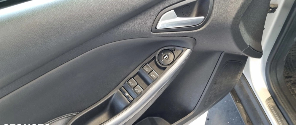 Ford Focus cena 24900 przebieg: 206957, rok produkcji 2011 z Nowy Dwór Mazowiecki małe 667